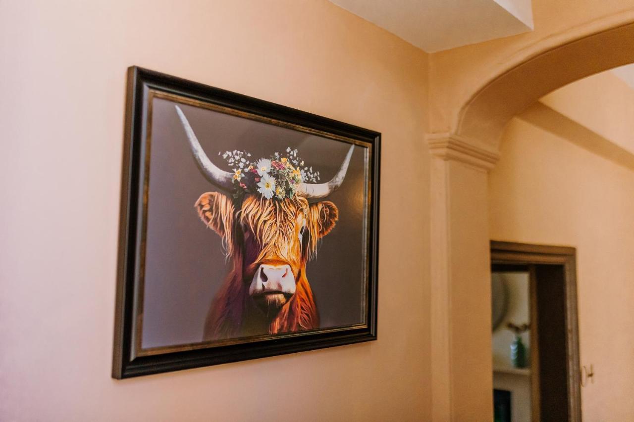 The Bull Hotel Стоуни Стратфорд Экстерьер фото