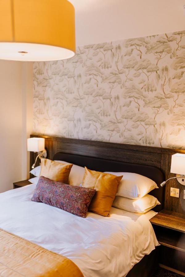 The Bull Hotel Стоуни Стратфорд Экстерьер фото