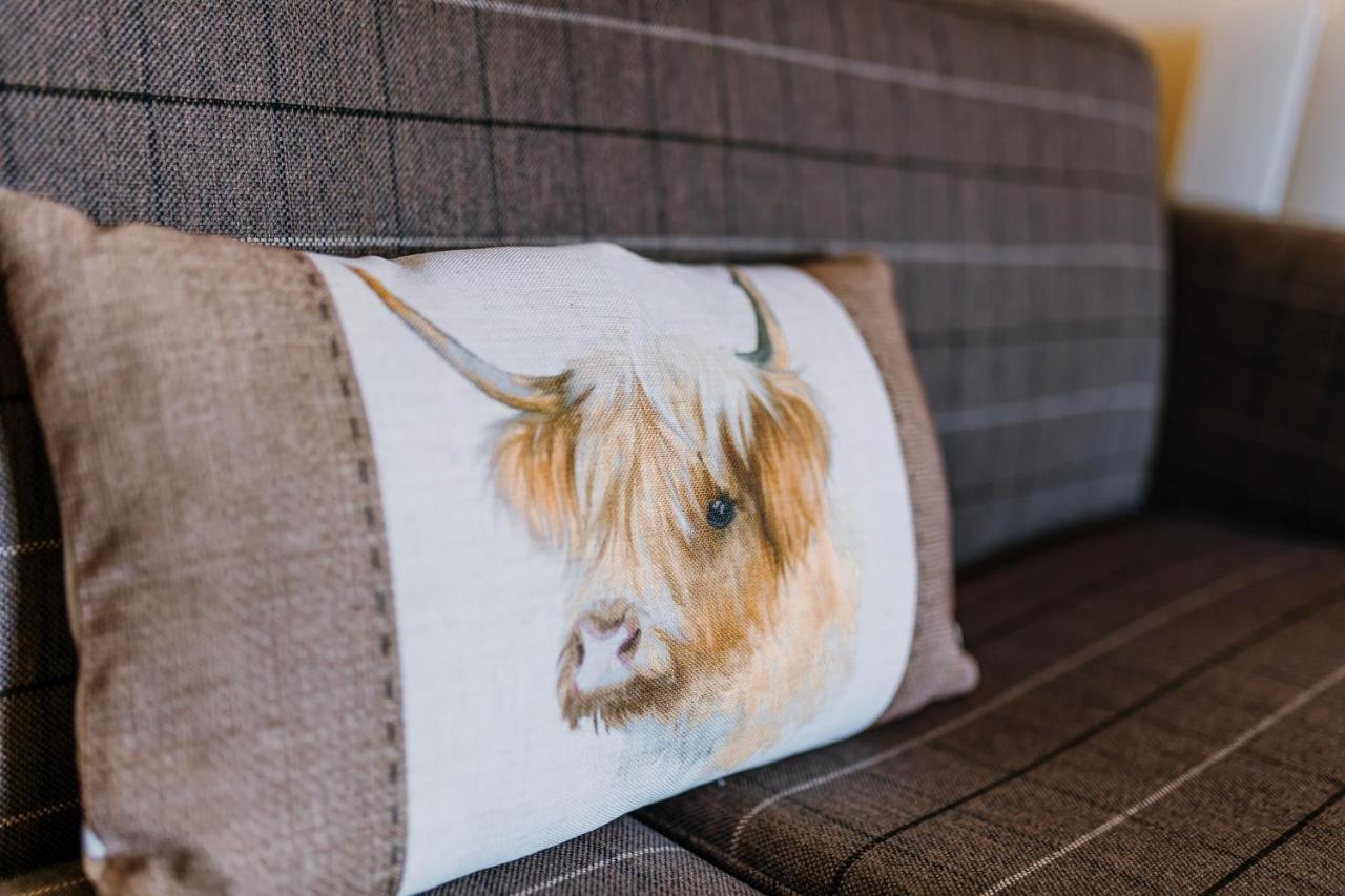The Bull Hotel Стоуни Стратфорд Экстерьер фото