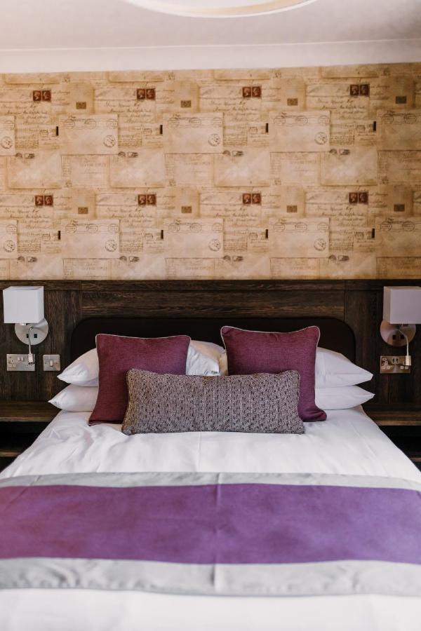 The Bull Hotel Стоуни Стратфорд Экстерьер фото