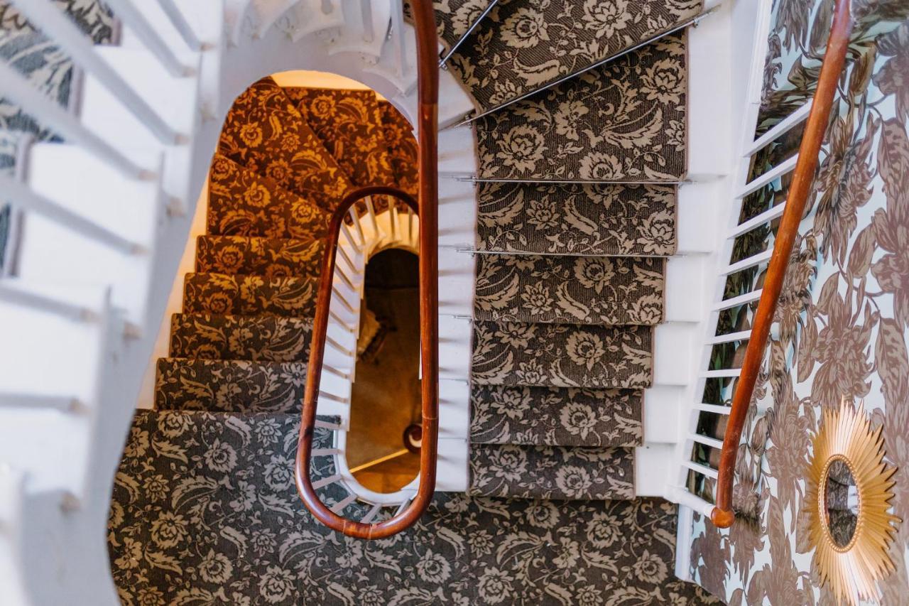 The Bull Hotel Стоуни Стратфорд Экстерьер фото